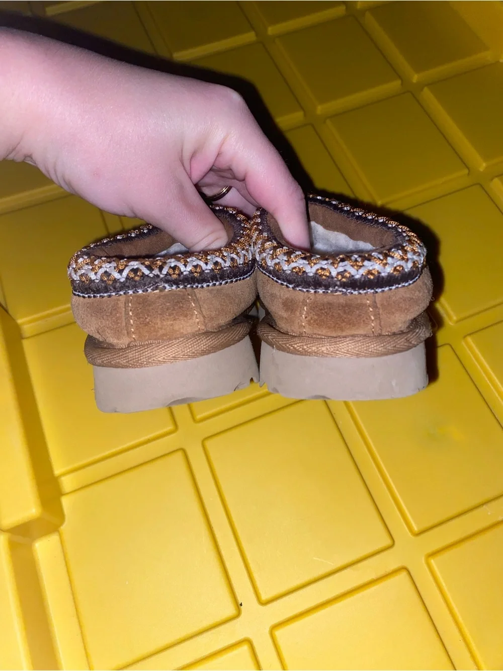 UGG play pre